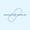 URL Ostseeurlaub-waabs.de vor hellblauem Hintergrund