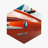 Sechseckige Nahaufnahme eines roten Autos mit BMW-Emblem