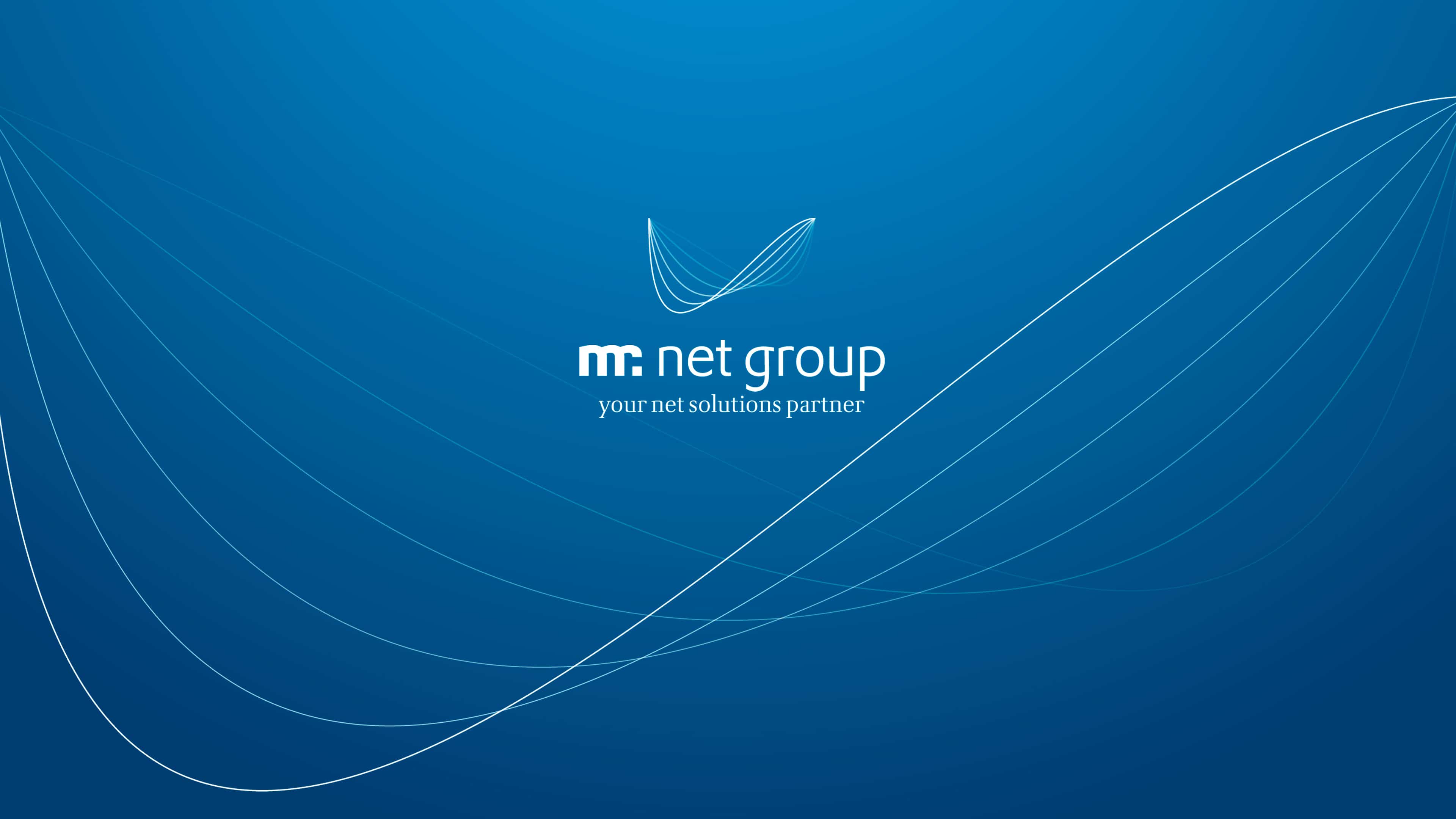 mr net group Logo auf blauen Hintergrund