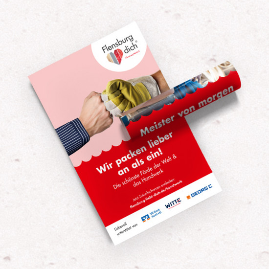 Rote Anzeige von Flensburg-liebt-dich mit Text "Wir packen lieber an als ein!"