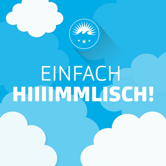 Verschieden farbige blaue Wolken,<span class='h2'> HOCHZWEI </span>Logo, Slogan "Einfach hiiiimmlisch"