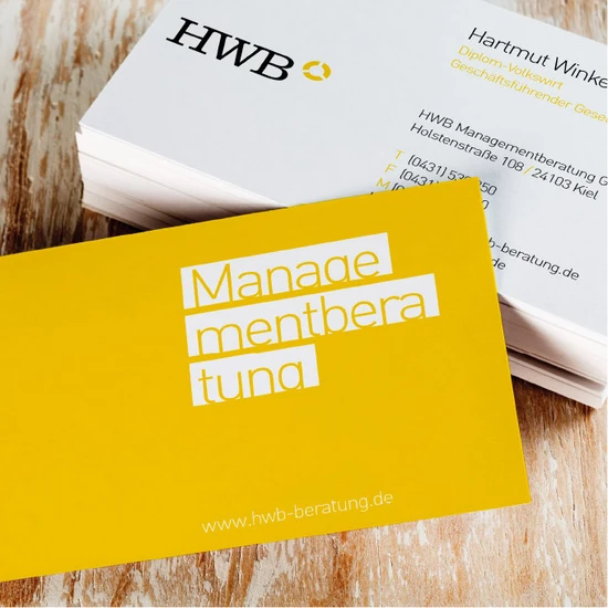 Gelbe Visitenkarte von HWB