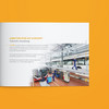 Seite 13 der Broschüre für AktivBus über Arbeitsplätze mit Zukunft vor gelbem Hintergrund