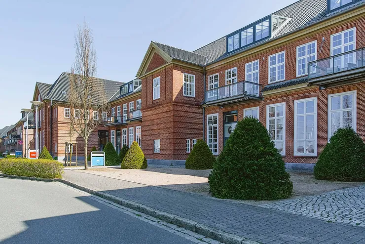 Außenansicht des Bürogebäudes von HOCHZWEI in Flensburg