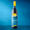 Dunkle Weinflasche mit blau-gelbem Ellas-Logo