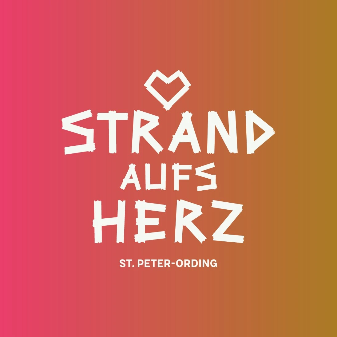 Strand aufs Herz Schriftzug auf rot-orangem Hintergrund