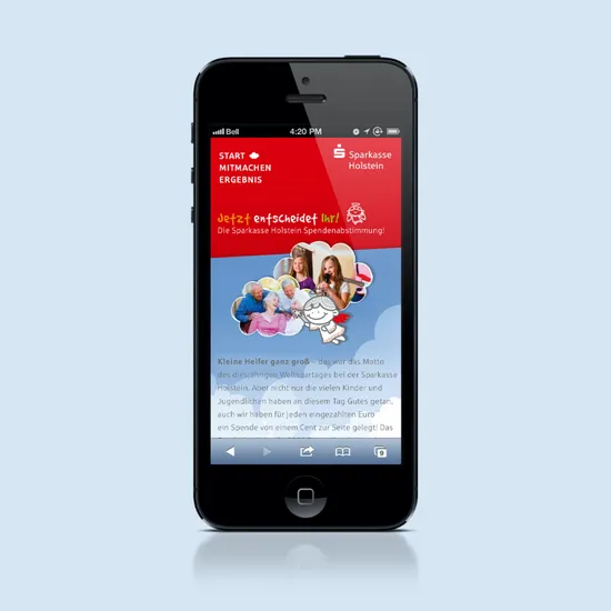 Smartphone mit geöffneter sparkasse Holstein App