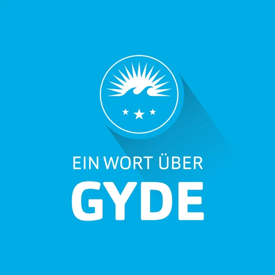 Ein Wort über Gyde Blaue Grafik mit Schriftzug Ein Wort über Gyde. Darüber das Hochzwei Logo mit einer aufgehenden Sonne, zwei Wellen und drei Sternen.