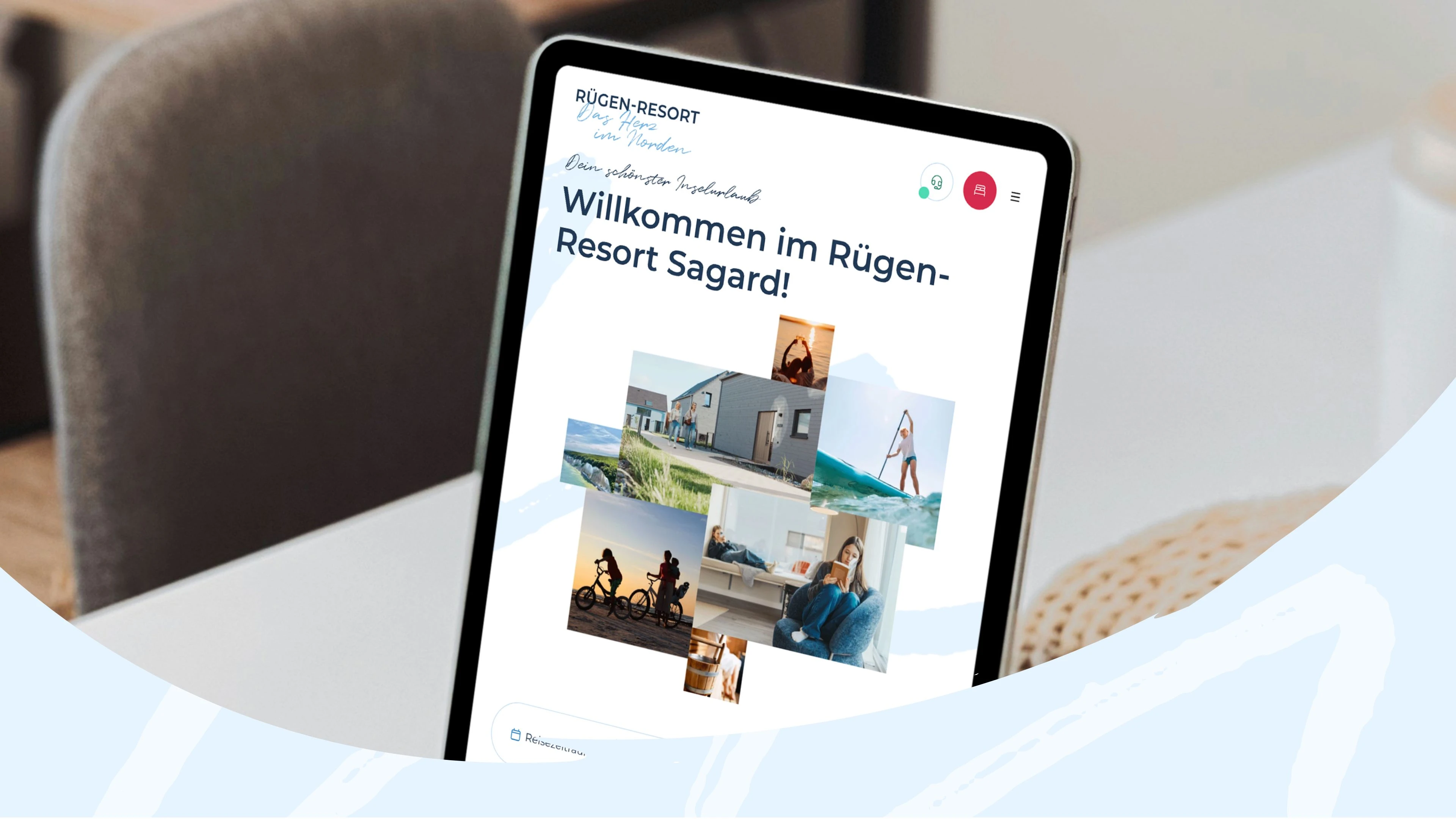 Ein Ipad auf einem Tisch, geöffnet ist die Internetseite von Rügen Resort Sagard