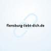 URL flensburg-liebt-dich.de vor blauem Hintergrund