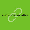 Schwarze URL energieversorgung-sylt.de vor grünem Hintergrund