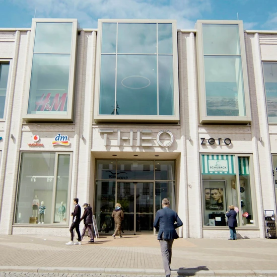 Blick auf das Einkaufszentrum Theo