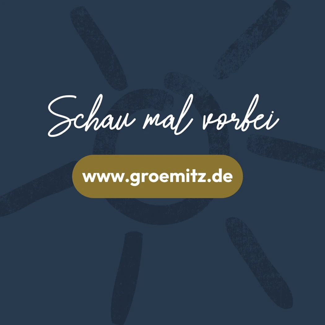 h2_tsg_teaser_12.jpg Dunkelblaue Grafik mit dem Schriftzug Schau mal vorbei www.groemitz.de